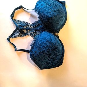 36D Auden front closure bra NWOT